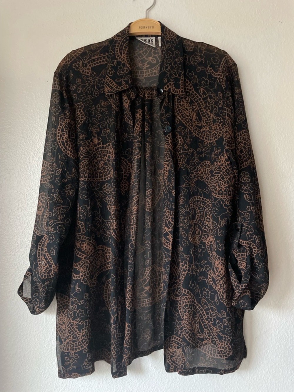Chico’s  Design 100% Silk Foil Floral Whimsical Goth Mandarin Collar Blouse - Picture 2 of 3